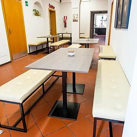 Student's Estense * Ferrara