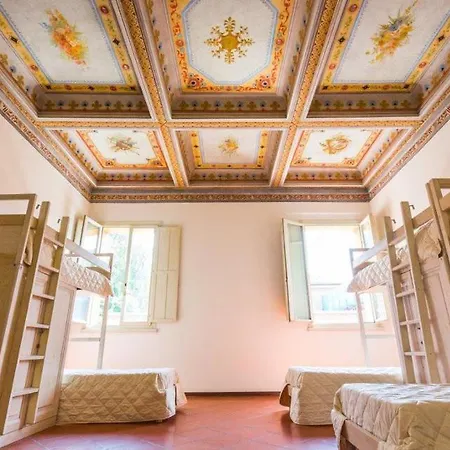 Student's Estense فيرّارا