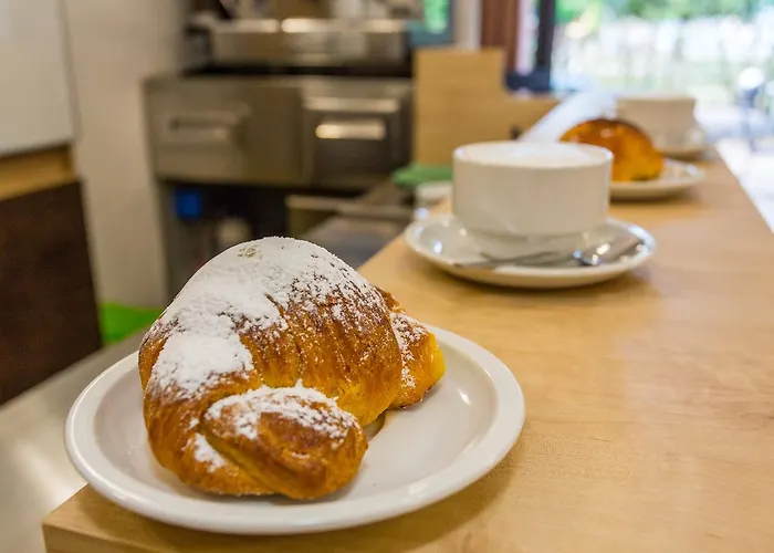 Student's Estense Hostel *